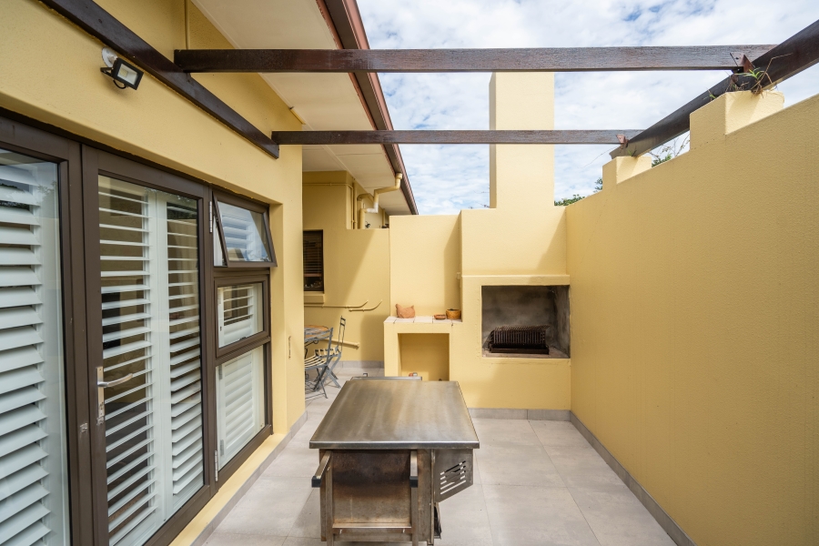 7 Bedroom Property for Sale in West Beach Eastern Cape